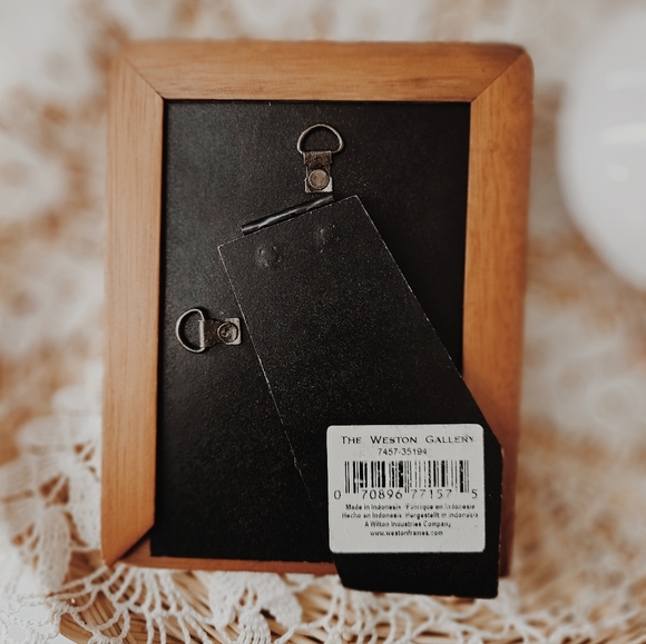 Handmade Cottage Inspried Flower Pressed Art With Blue Gingham & Wooden Frame - Picture 3 of 3